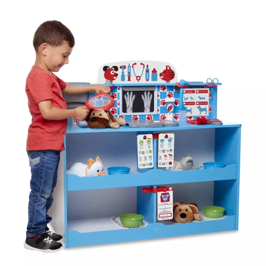 centre-veterinaire-en-bois-avec-accessoires